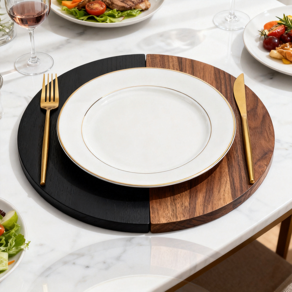 🌓 Black & Walnut Round Serving Tray A statement piece that blends modern contrast with natural warmth for elevated everyday moments