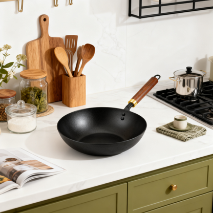 🍳 Natural Wood Handle Cast Iron Skillet A Timeless Kitchen Essential Designed for Flavor, Durability, and Everyday Cooking Moments